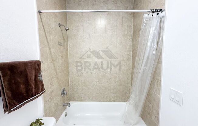 2 beds, 2 baths, 1,000 sqft, $2,350, Unit UNIT 210