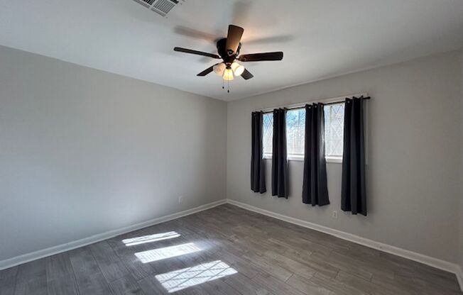 3 beds, 1 bath, $1,500