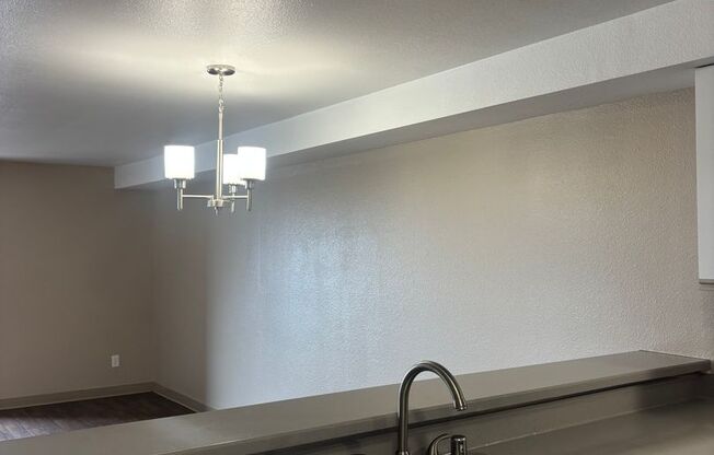 1 bed, 1 bath, 715 sqft, $2,045, Unit 307