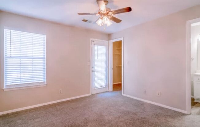 1 bed, 1 bath, 705 sqft, $1,225, Unit 2057