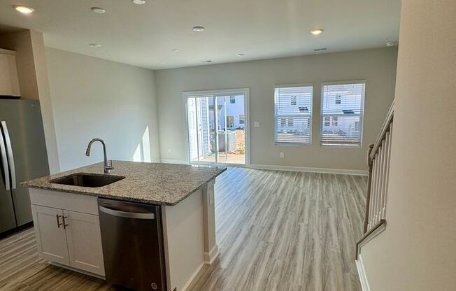 Beautiful, Brand New 3BR Townhouse in Concord