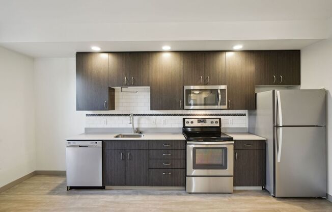 2 beds, 2 baths, 743 sqft, $2,150, Unit 405