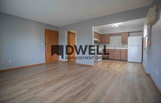 2 beds, 1 bath, $900, Unit 1