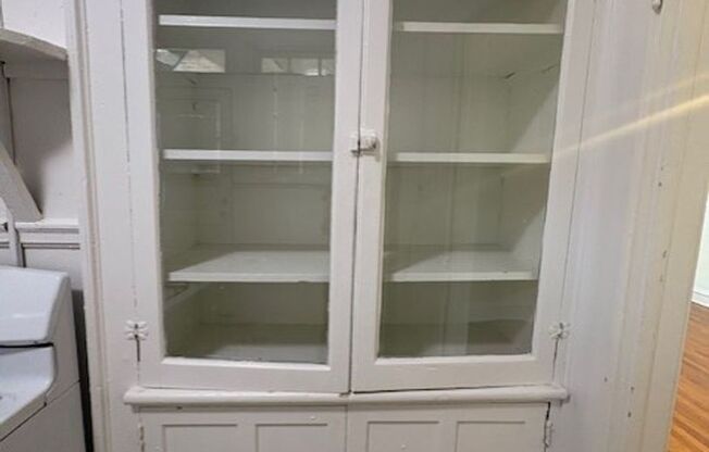 1 bed, 1 bath, 750 sqft, $1,325, Unit 218-7