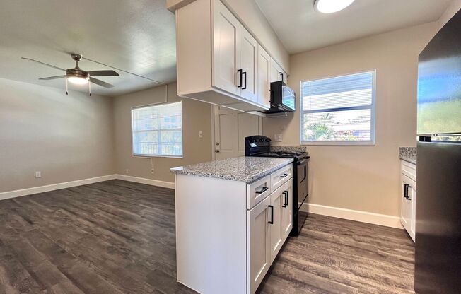 1 bed, 1 bath, 650 sqft, $1,549, Unit 14