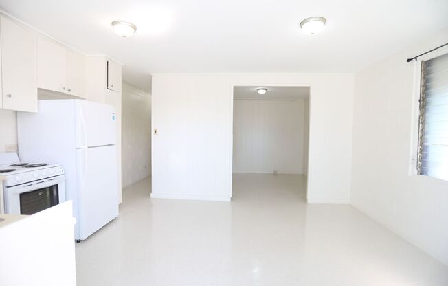 2 beds, 1 bath, $1,550, Unit Apt A