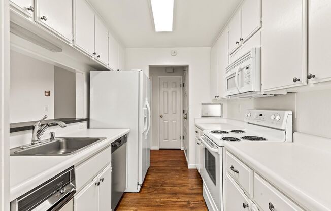 Nor Cal Realty Inc, 3BD 2 BTH condo ***Mesa Verde****