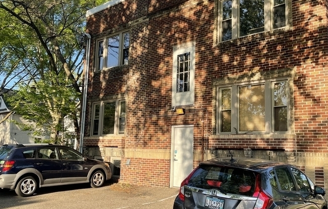 2701 Harriet Ave #203