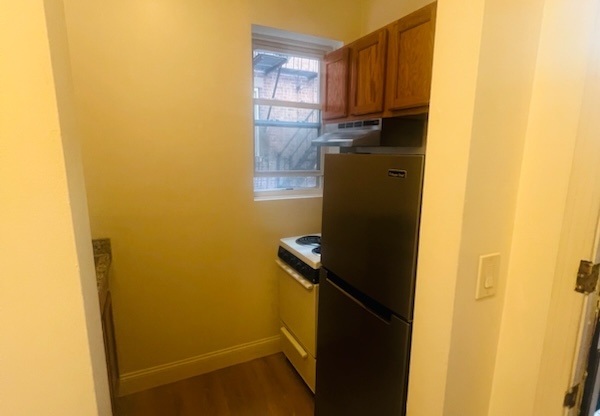 1 bed, 1 bath, $3,200, Unit 201