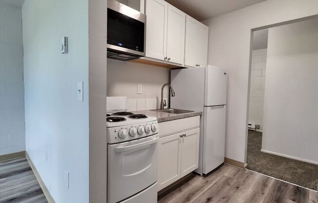 4555 SW ERICKSON AVE