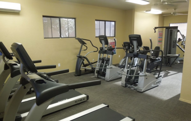 2 beds, 2 baths, $1,895