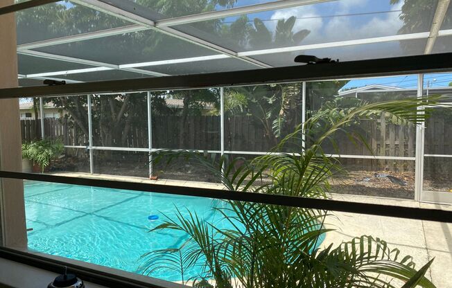 AMAZING POOL HOME FOR FAMILY AND ENTERTAINING! ONLY MINUTES FROM THE BEACH!
