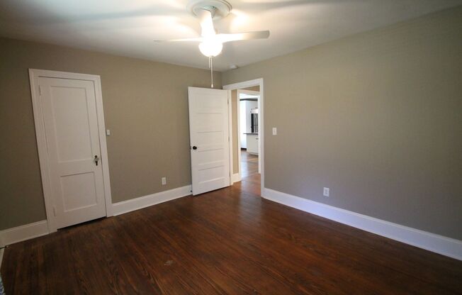 2 beds, 1 bath, $1,495