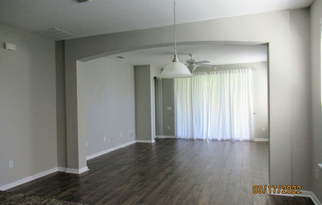 3 beds, 2 baths, $2,300