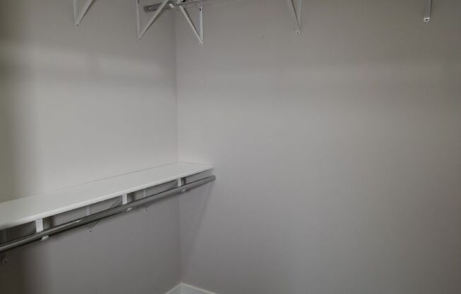 1 bed, 1 bath, 642 sqft, $3,300, Unit 3833-620