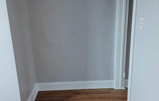239 Long Ln, Upper Darby, PA 19082