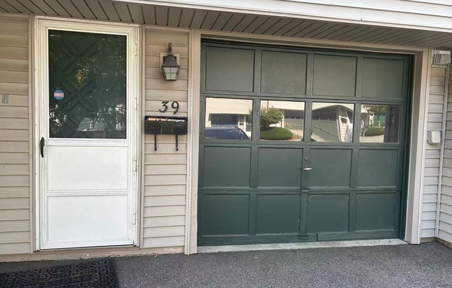 39 PEBBLE PL