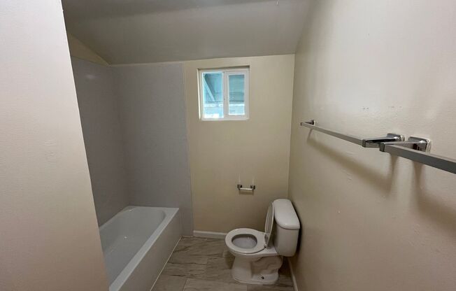 1 bed, 1 bath, 625 sqft, $1,275, Unit A-12