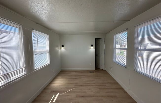 2 beds, 1 bath, 600 sqft, $1,199, Unit T18