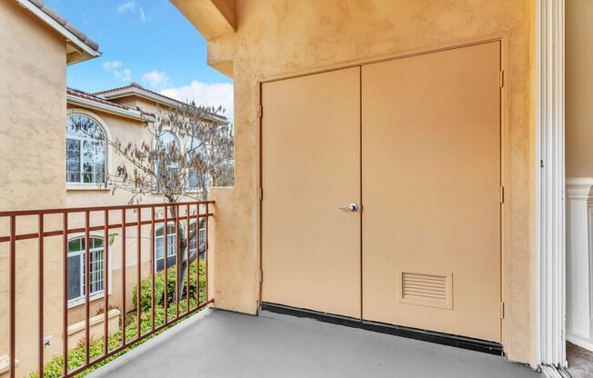 1 bed, 1 bath, 866 sqft, $2,455, Unit Unit 0703