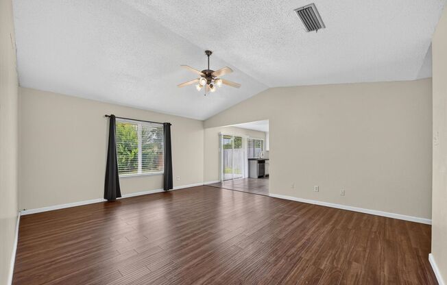 Quaint Home in Peaceful Carrollton Neighborhood!