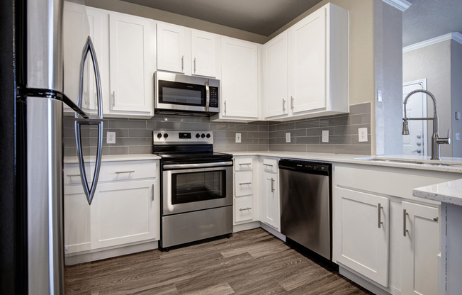 Modern Kitchen | Apartments in Scottsdale (1172) | The Catherine Townhomes in Scottsdale