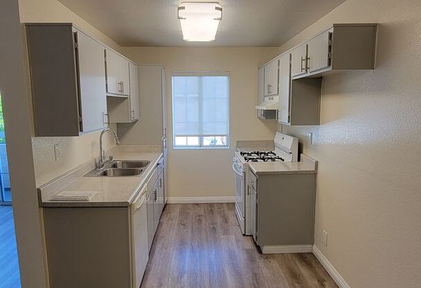 1 bed, 1 bath, 751 sqft, $2,295, Unit 205