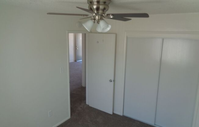 2 beds, 1 bath, $2,095, Unit 575 D