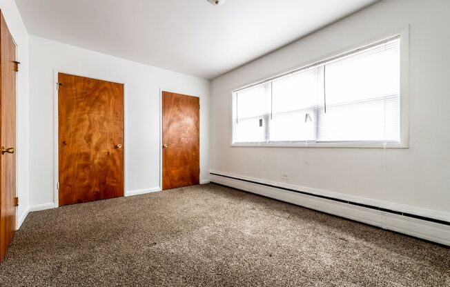 5015 W Jackson