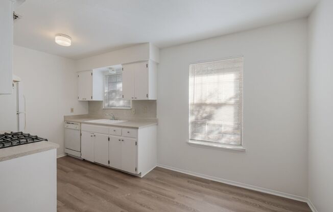 1 bed, 1 bath, 675 sqft, $975, Unit 201