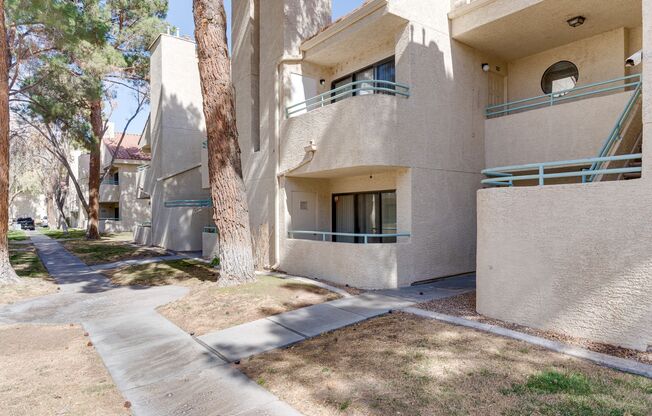 COZY 2 BEDROOM CONDO IN 89110 WITH 2 BALCONYS