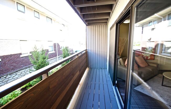 2 beds, 1 bath, 803 sqft, $1,395, Unit 4912-03