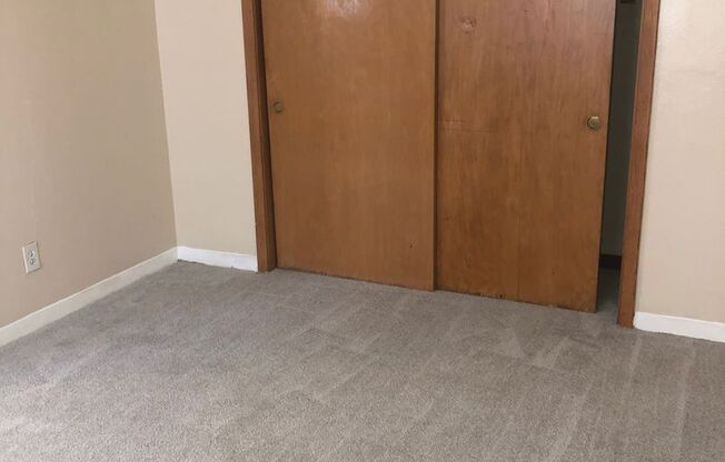 West side St Paul One bedroom