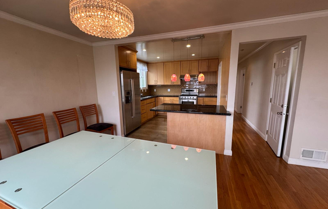 93 CRESTVIEW AVE