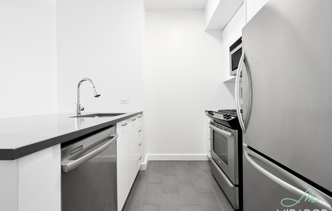 1 bed, 1 bath, $4,250, Unit 17D