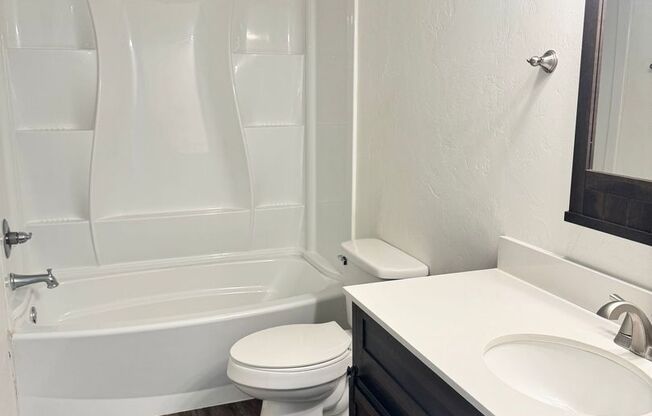 2 beds, 2 baths, 1,056 sqft, $1,375, Unit 4115