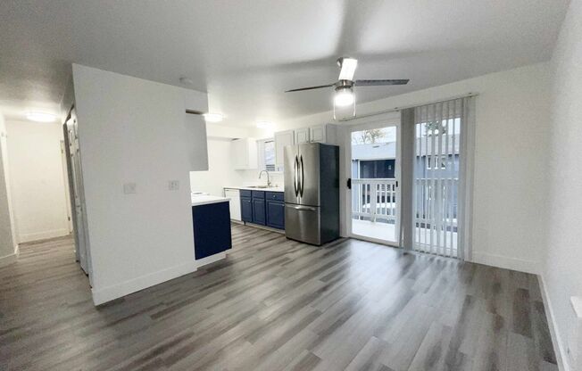 2 beds, 1 bath, 863 sqft, $1,595, Unit B-204