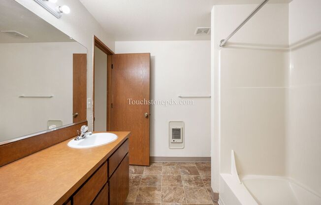 2 beds, 1.5 baths, $1,650, Unit 18190