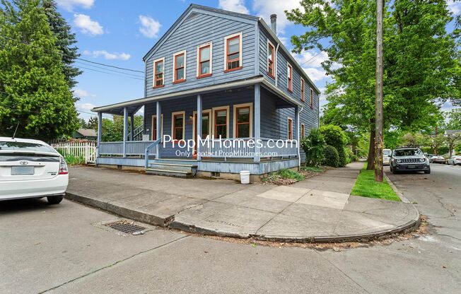 1102 SE Umatilla Street