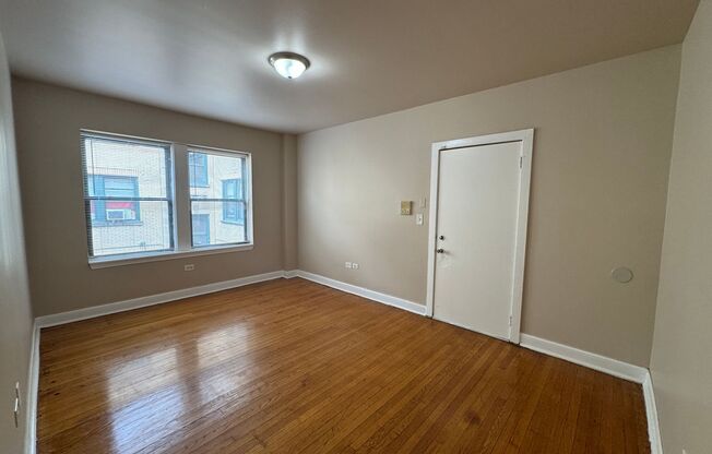 4834 W Adams LLC
