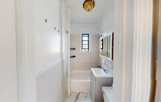 21 57 33 ST