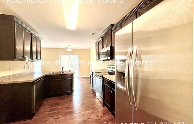 1243 Farm Branch Dr SW