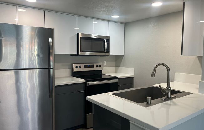 2 beds, 2 baths, 986 sqft, $2,695, Unit 154
