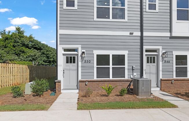 Brand New Townhomes For Lease in WestEnd