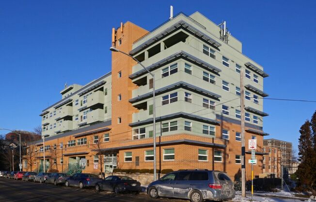 1 bed, 1 bath, 900 sqft, $965, Unit 45R-301C