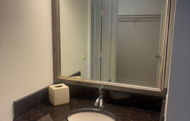 2 beds, 2 baths, $1,800, Unit Unit 123