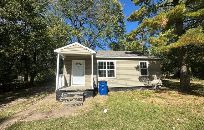 Cozy home in North Tulsa on a quiet street. Vouchers Accepted.
