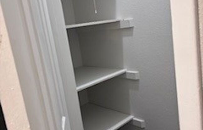 1 bed, 1 bath, 455 sqft, $913, Unit 14-1406