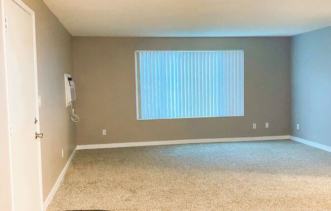 2 beds, 1 bath, 830 sqft, $1,385, Unit P-148