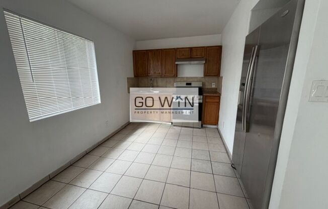 2 beds, 1 bath, 750 sqft, $1,199, Unit 4